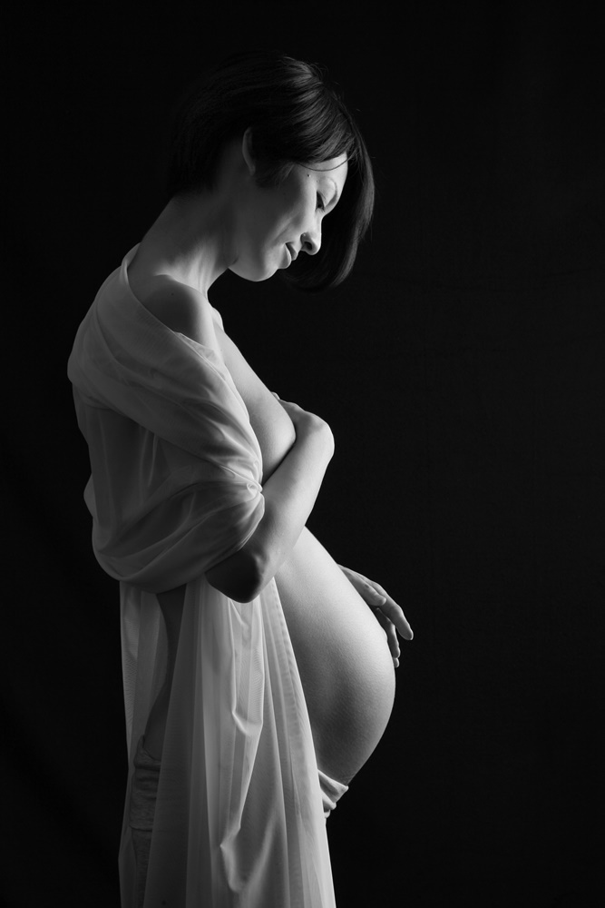 保存版 最新 定番マタニティフォト 人気スタイル4選 お腹を出さないのもあり